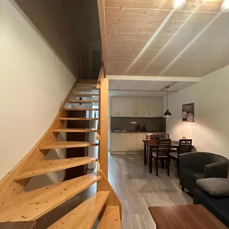 Rodinne Mezonety Na Lipne Apt19